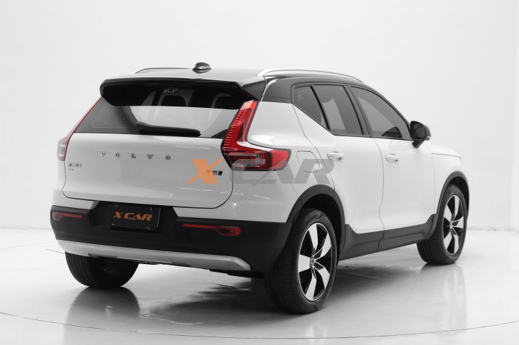 VOLVO XC40 2.0 T5 GASOLINA MOMENTUM AWD GEARTRONIC 2018/2018