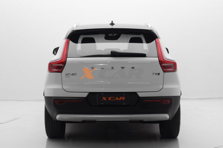 VOLVO XC40 2.0 T5 GASOLINA MOMENTUM AWD GEARTRONIC 2018/2018